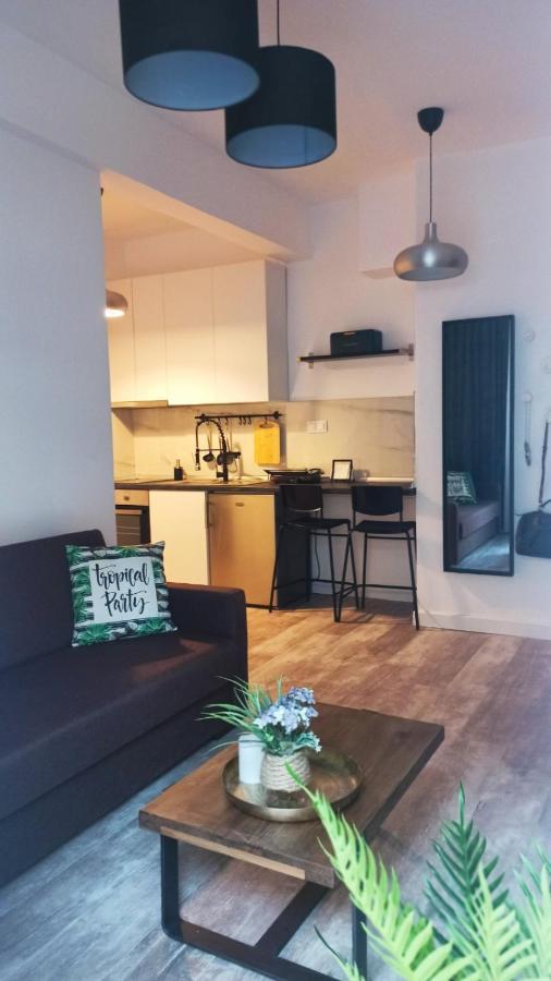 Down Town Luxurious Apartments Александруполис Екстериор снимка